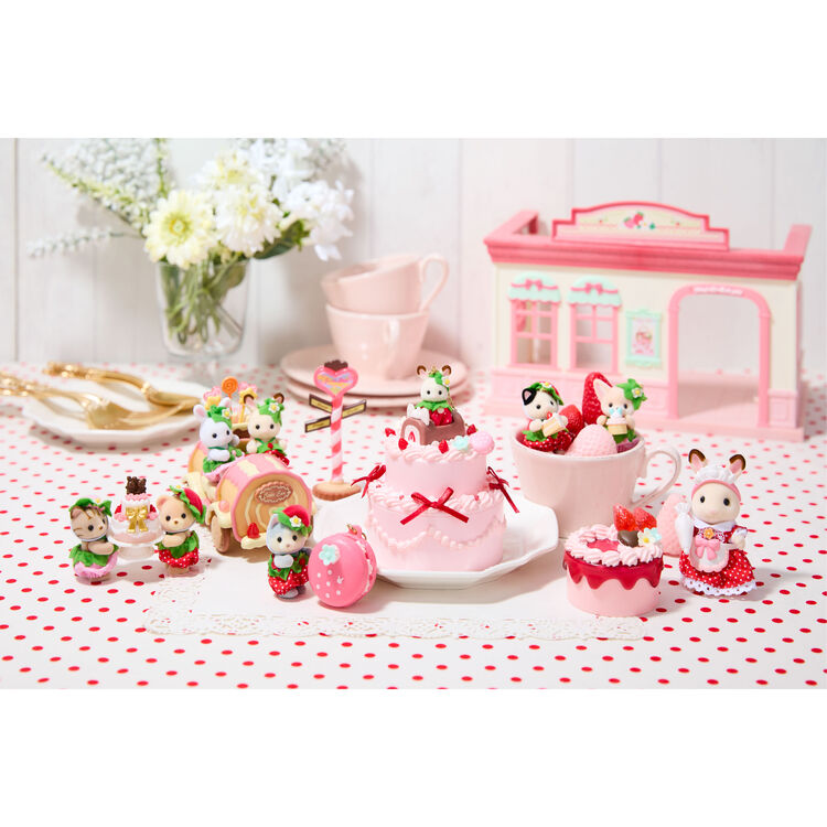Whipple x Sylvanian Families Anniversary Strawberry Sweets Kit-  Japan Import -